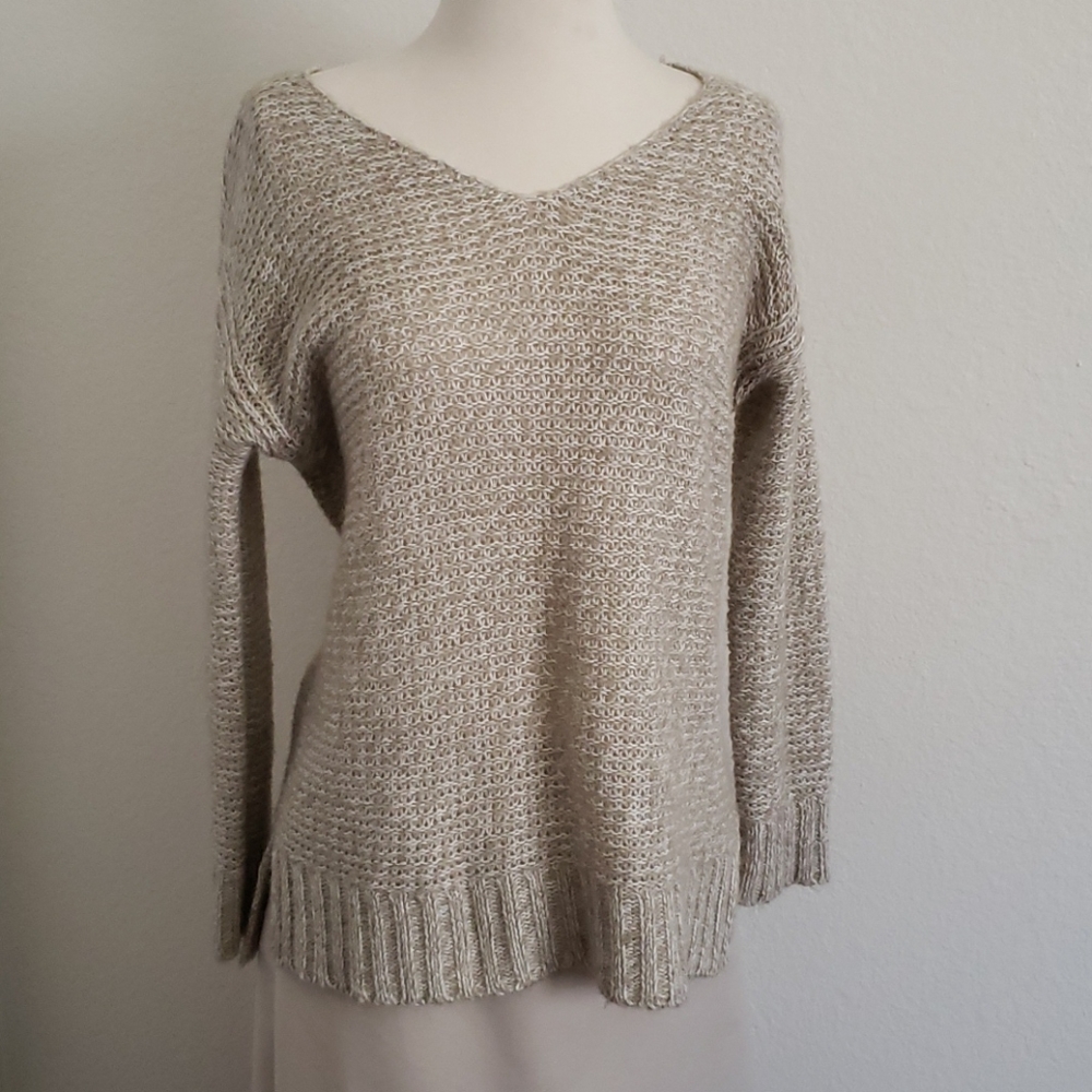Sweater - Picture 1 of 2